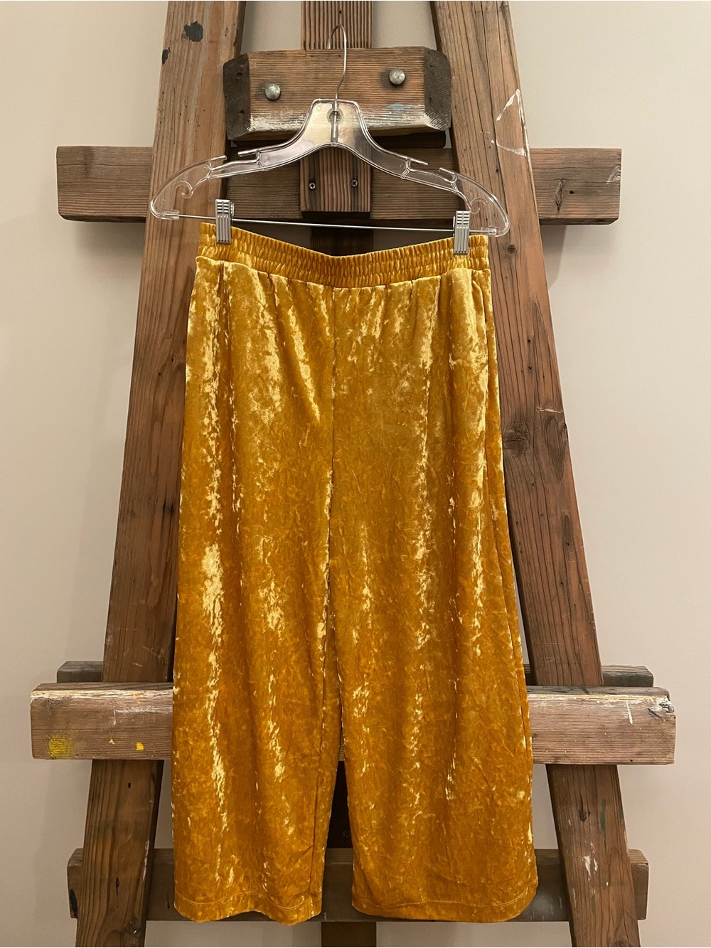 Girls' Gold Velvet Pull-On Culotte Pants